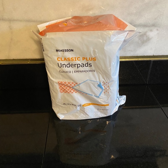 Home- Disposable UnderPads (23” x 36”) Light Absorbent Classic Plus - Picture 3 of 16